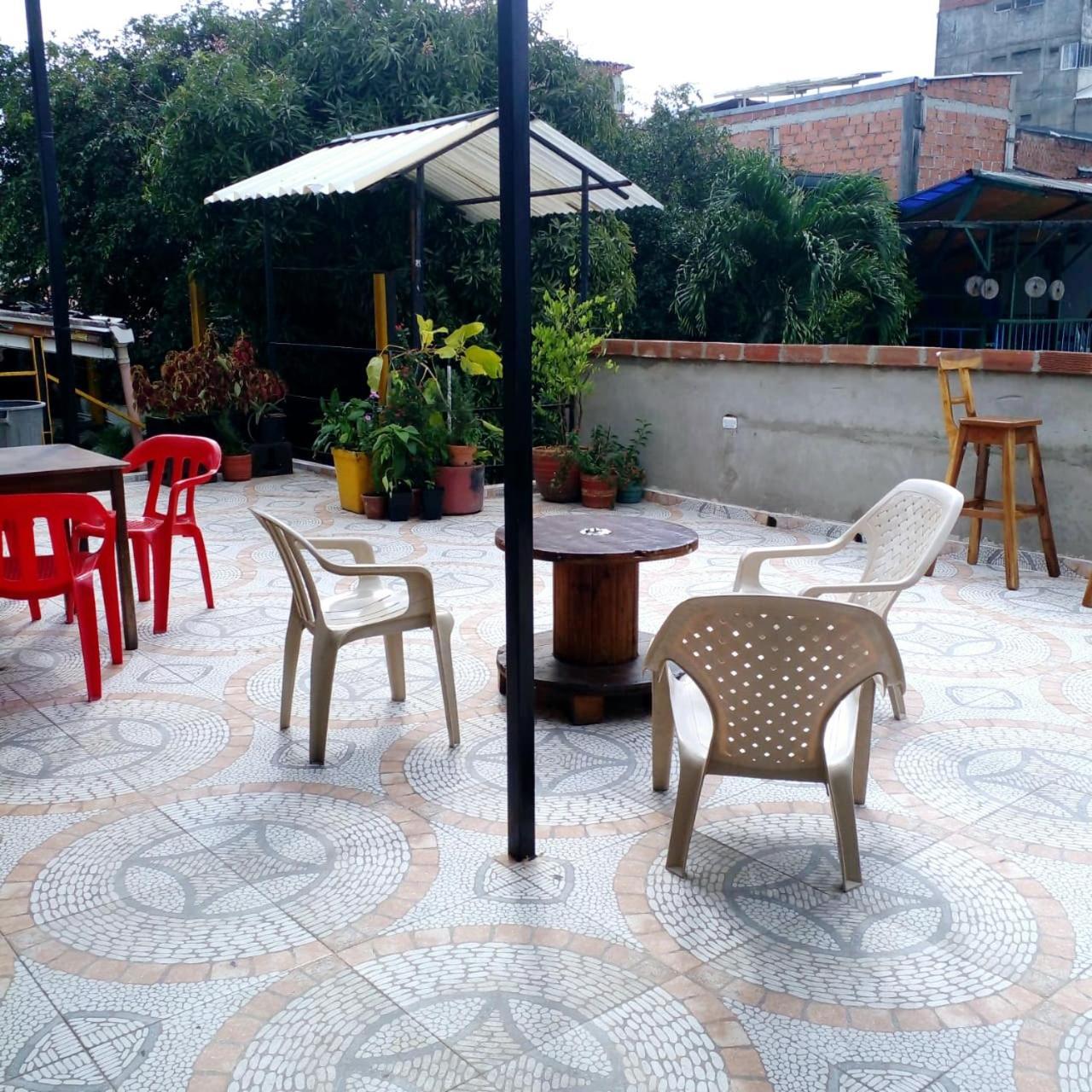 Casa Amarilla Hostel - กาลี ภายนอก รูปภาพ