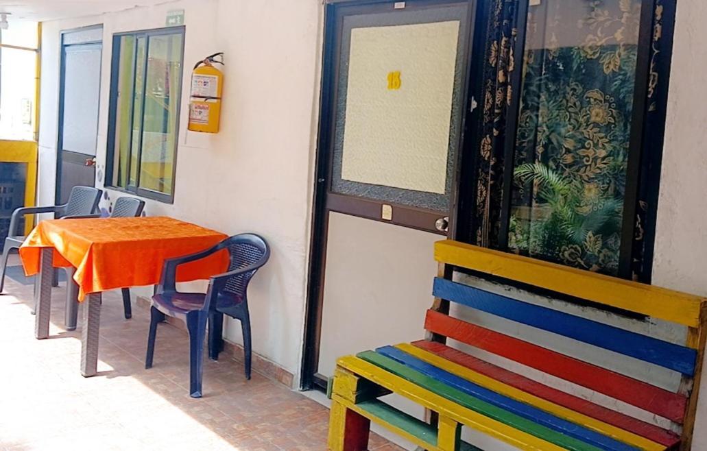 Casa Amarilla Hostel - กาลี ภายนอก รูปภาพ